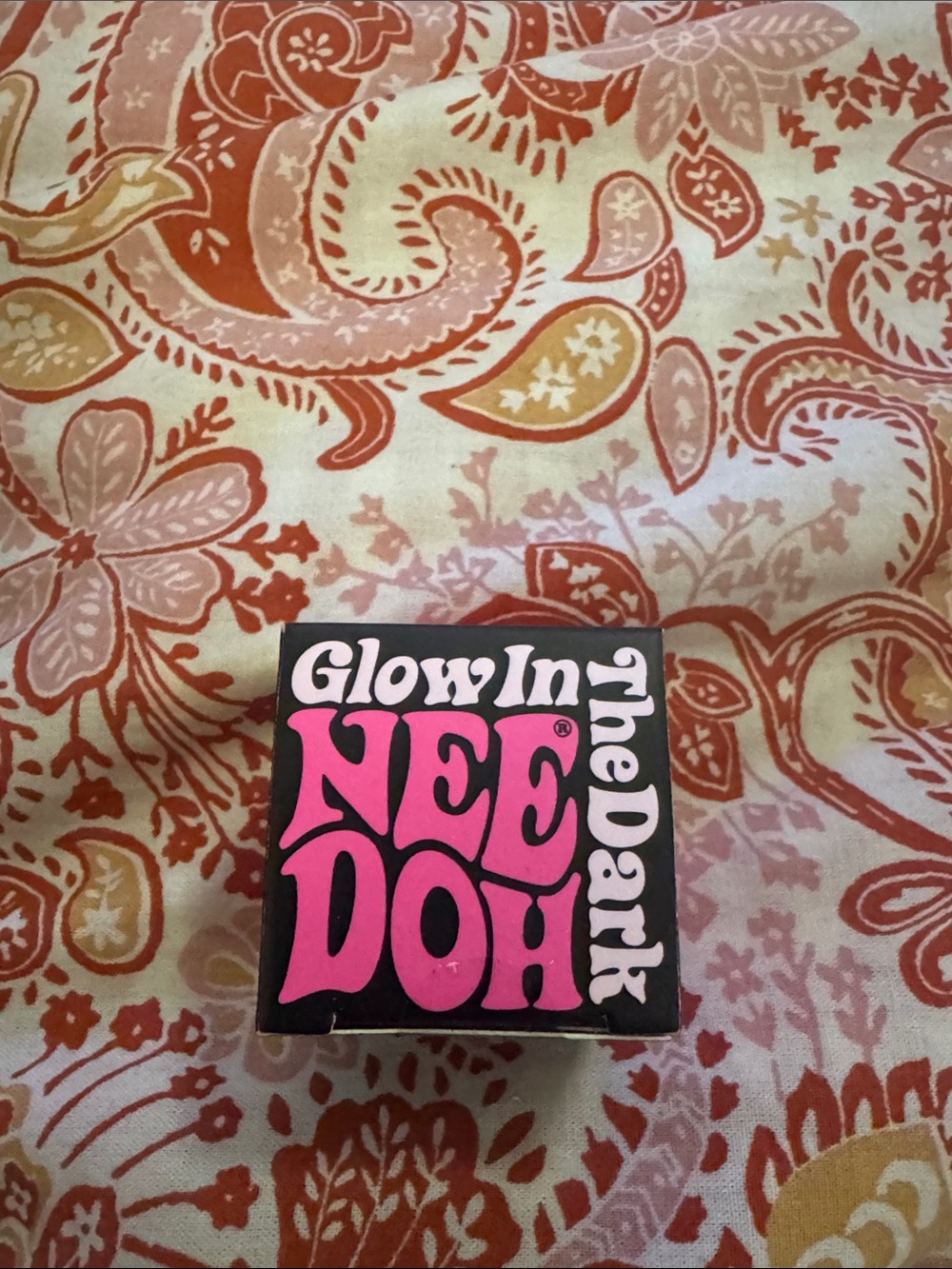 Needoh Glow In The Dark mini pink